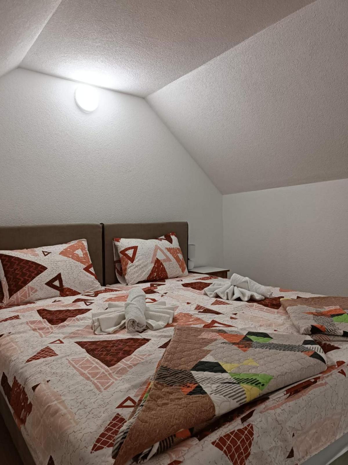 Apartmani Lena Pluzine Ruang foto
