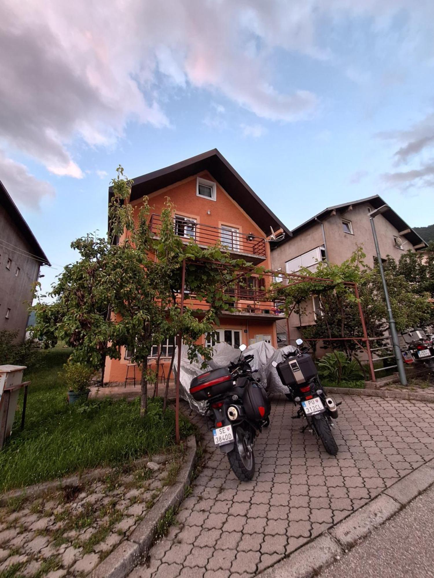 Apartmani Lena Pluzine Ruang foto